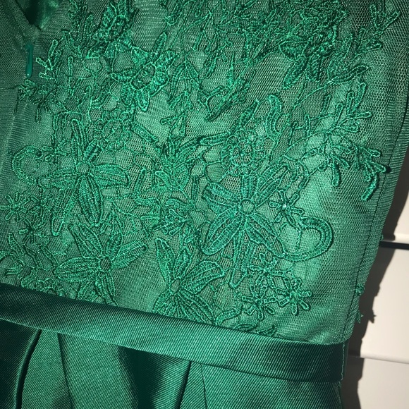 Emerald green lace bodice party dress by Minuet NWT - Picture 4 of 5